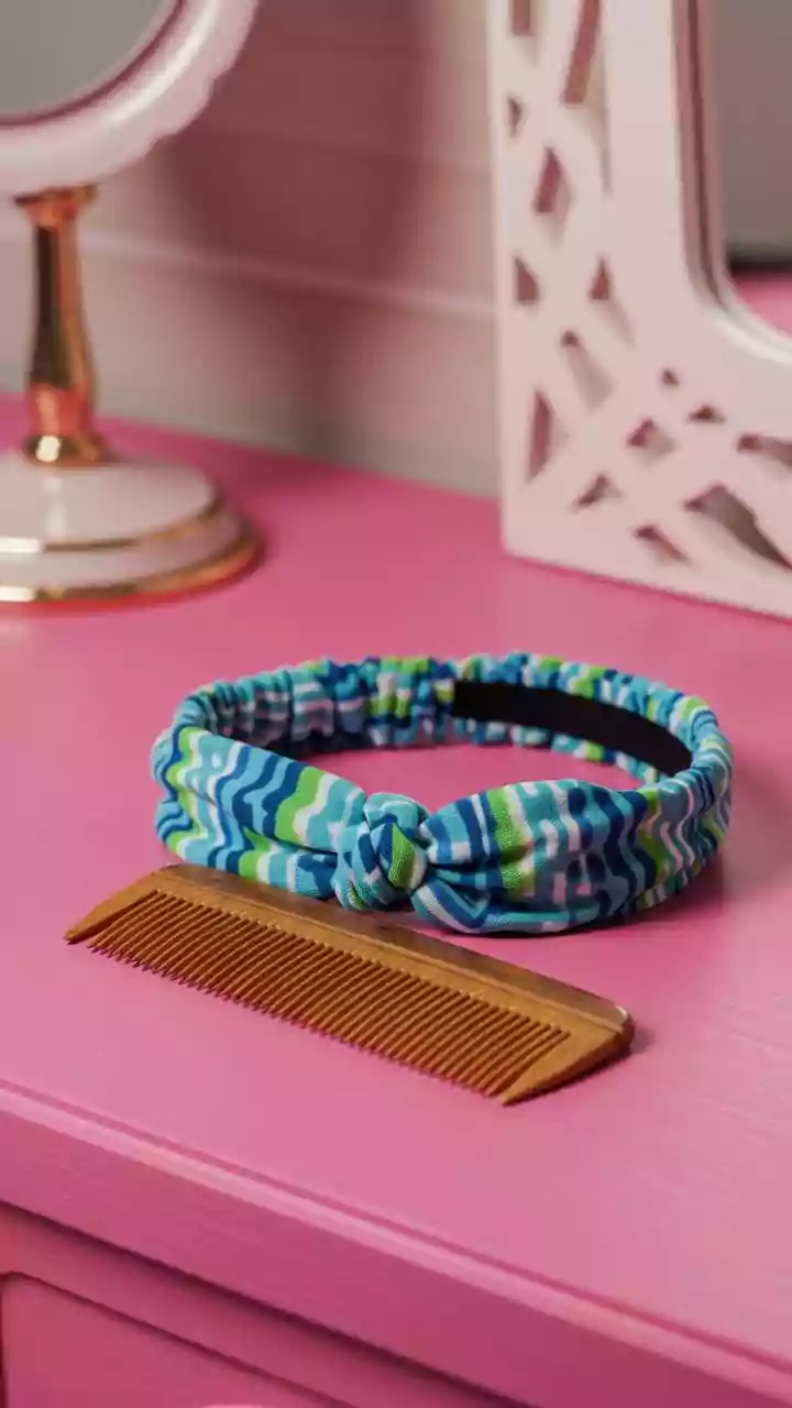Scrunchie Secrets: Your Spring 2025 Guide