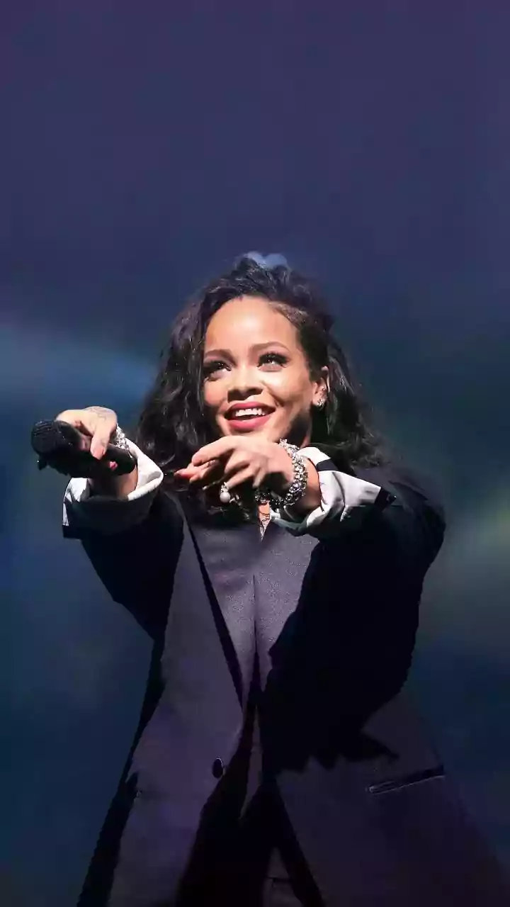 Rihanna's Surprise Indian Homecoming: What's Behind the Flying Kisses?