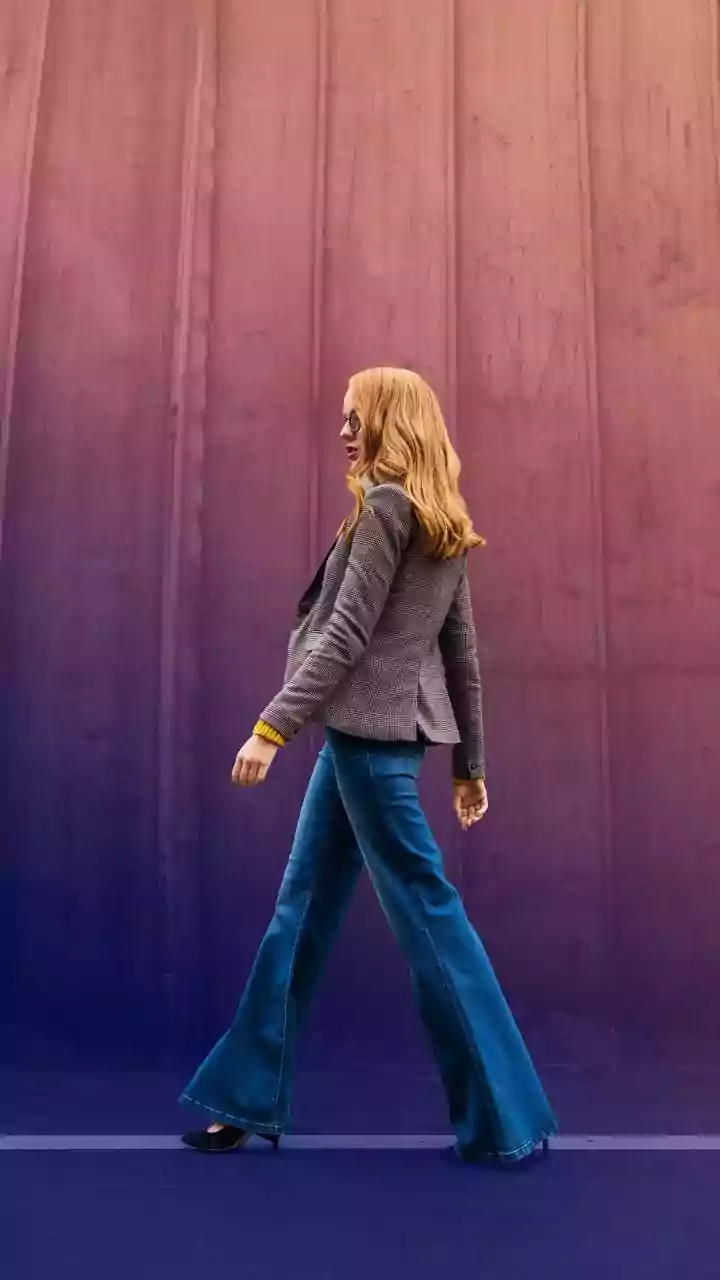 Walking While Discussing Ideas May Boost Creativity, New Study Suggests