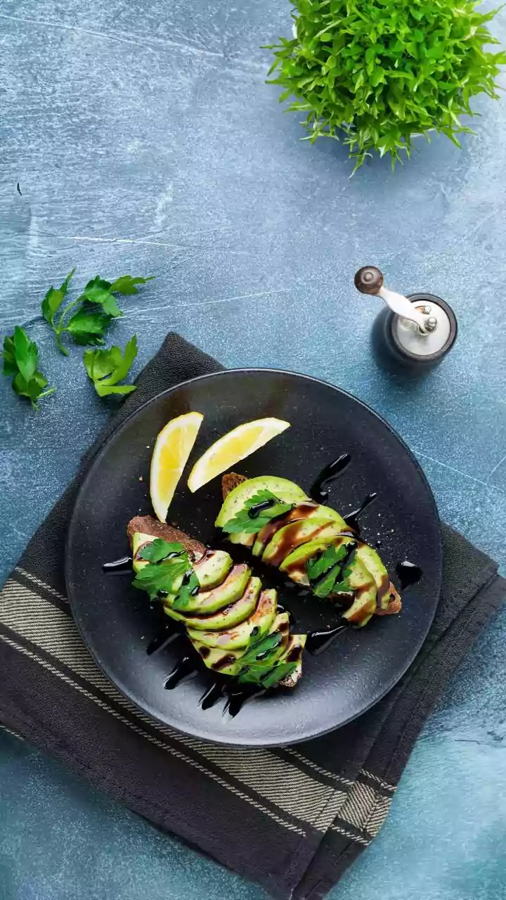 9 Delicious Avocado Dishes: A Culinary Journey!