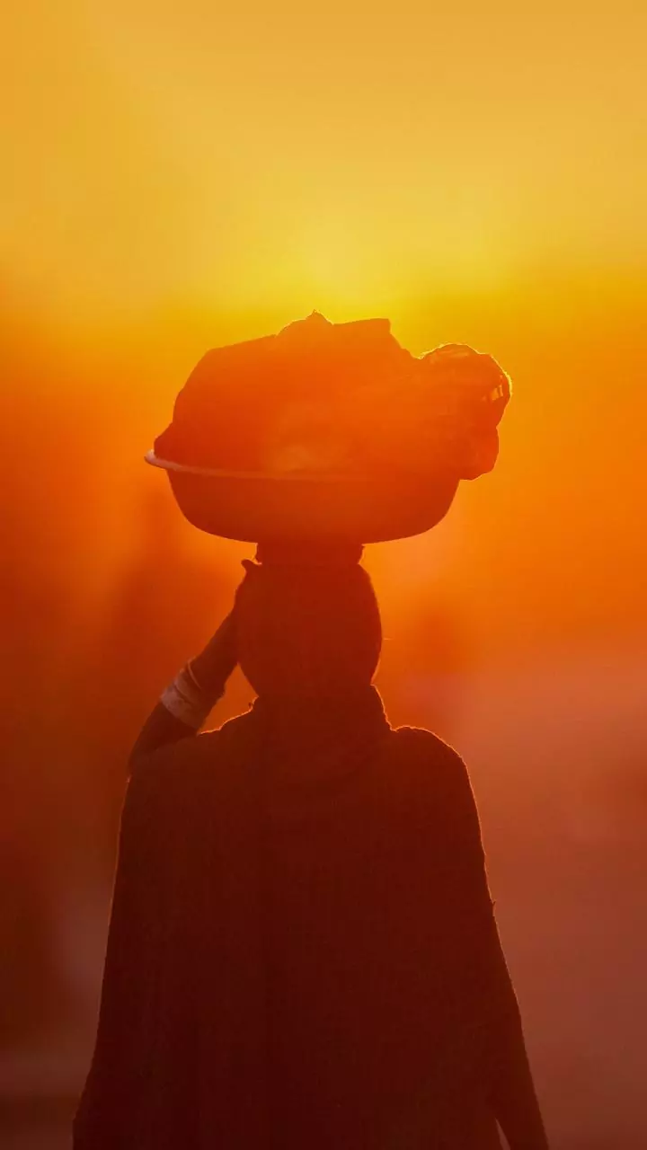 IMD: Unusually high night temperatures heighten India's heat exhaustion risk