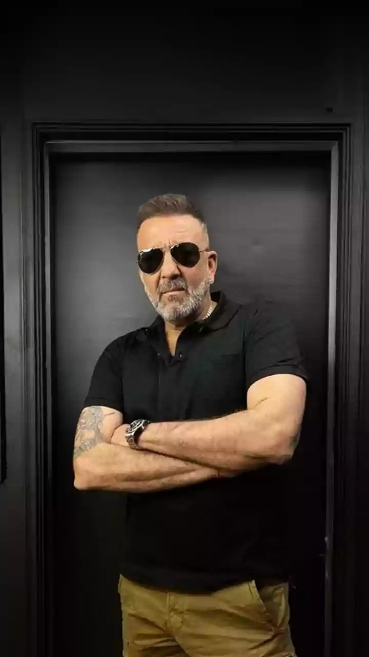 Sanjay Dutt announces 'Khalnayak Returns'; see fiery first look