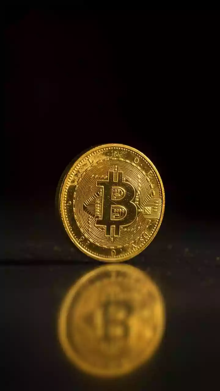 Bitcoin Slides 30% In 2025, But Regulatory Gains Keep Long-Term Optimism Alive