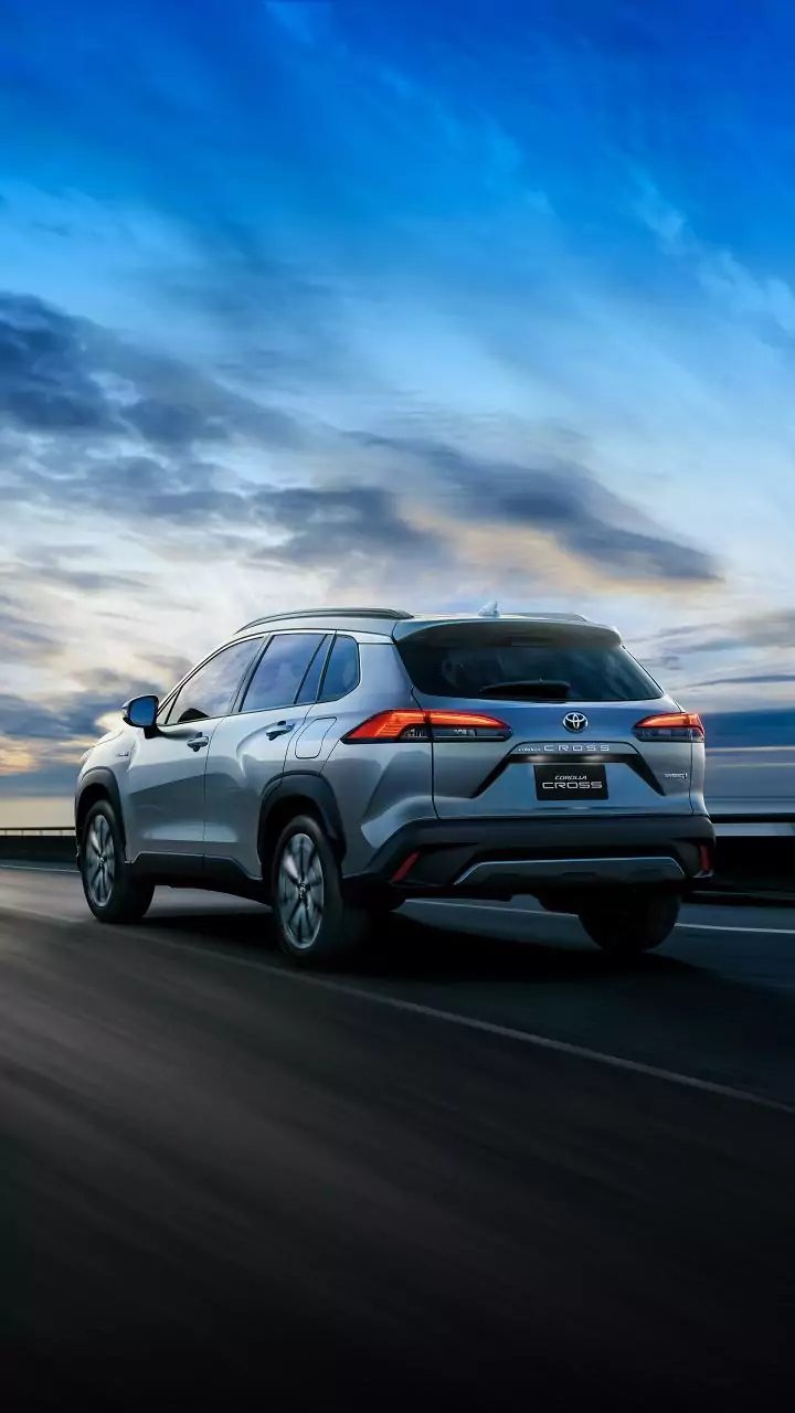 Toyota is still the world's top carmaker, breaking its own sales record