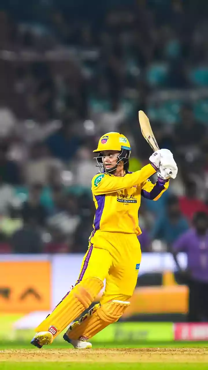 Harleen Deol Shell Shocked After Being Asked To Retire Out On 47, Reaction Goes Viral