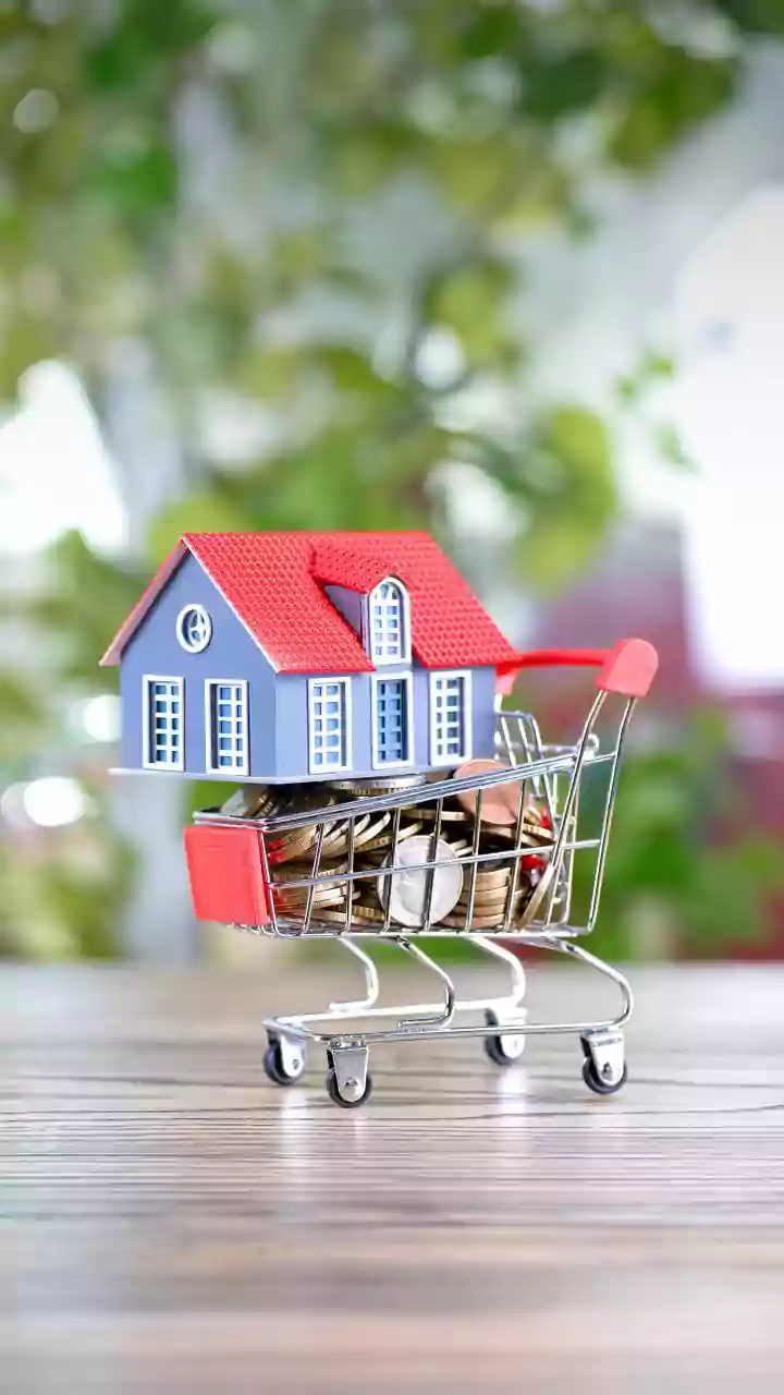 Your First Big Financial Decision: Should You Rent or Buy a Home Now?