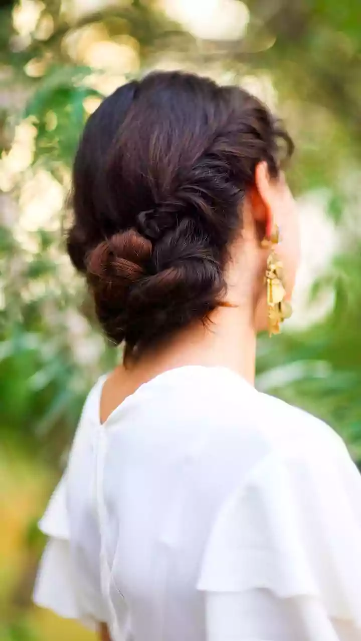 5 low bun hairstyles that are perfect for summer