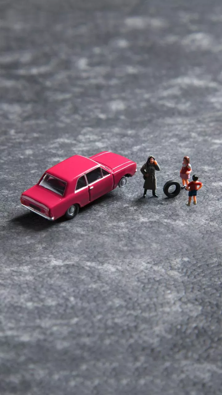 Six injured in Gurugram after SUV hits office cab