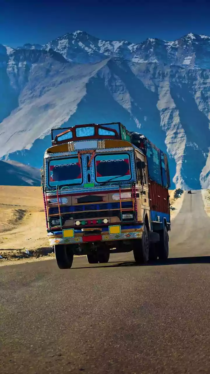 Landslides Close Jammu-Srinagar Highway