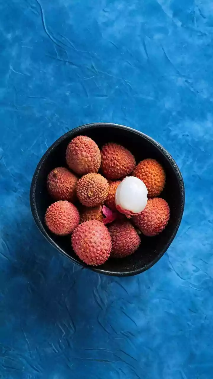 Refrigerate Fresh Lychees Promptly to Slow Browning and Moisture Loss