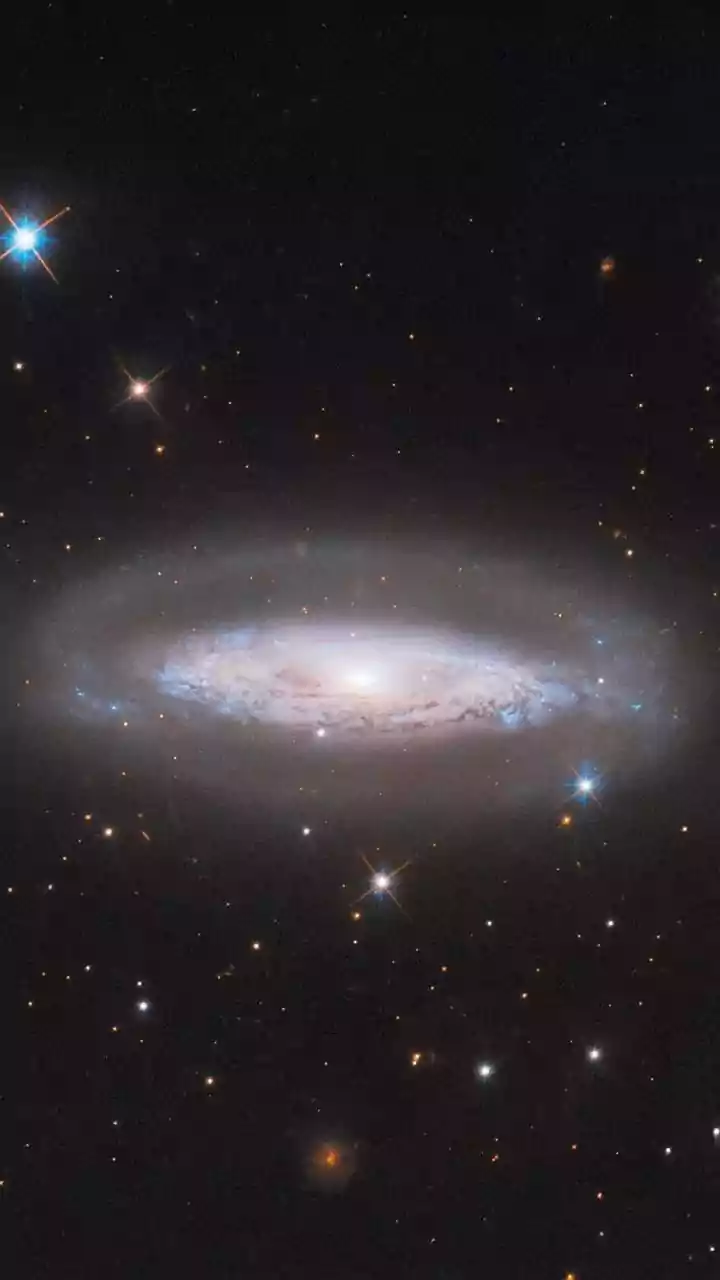 How Long Exposure Settings Combined With Optical Telescopes Reveal Stunning Structures In Remote Galaxies