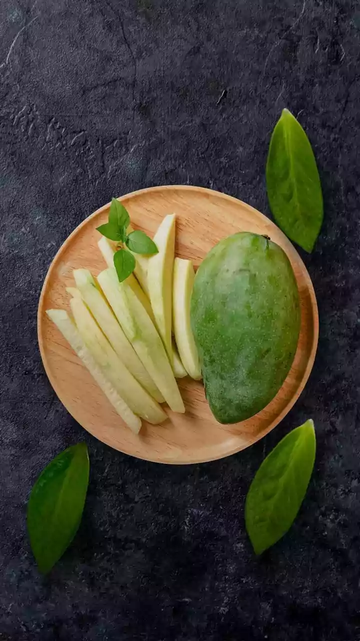 First Air Shipment Gives Two Familiar Mango Varieties a Wider Market