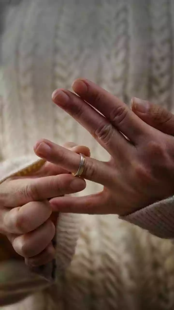 Silent Endings: Divorced Individuals Recall the Quiet Moments Marriages Dissolved