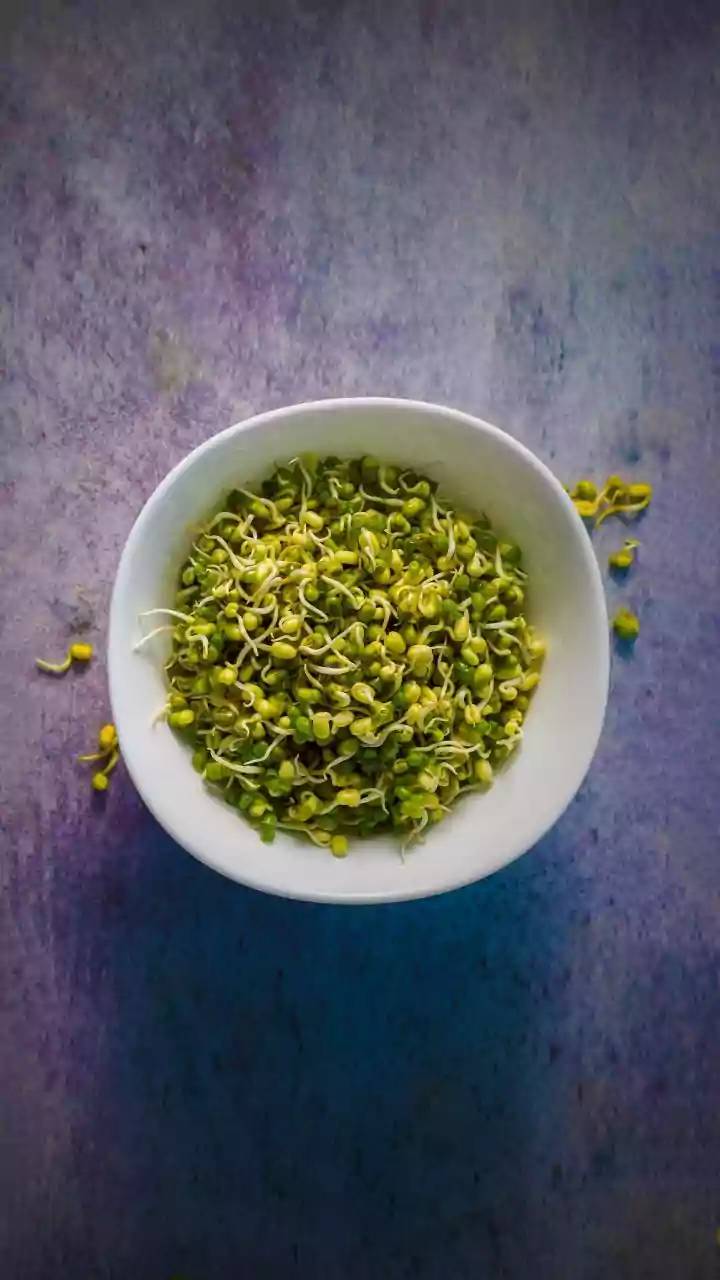 Shravan 2026 Snack Guide: Makhana-Sprouts Chaat in Easy Steps