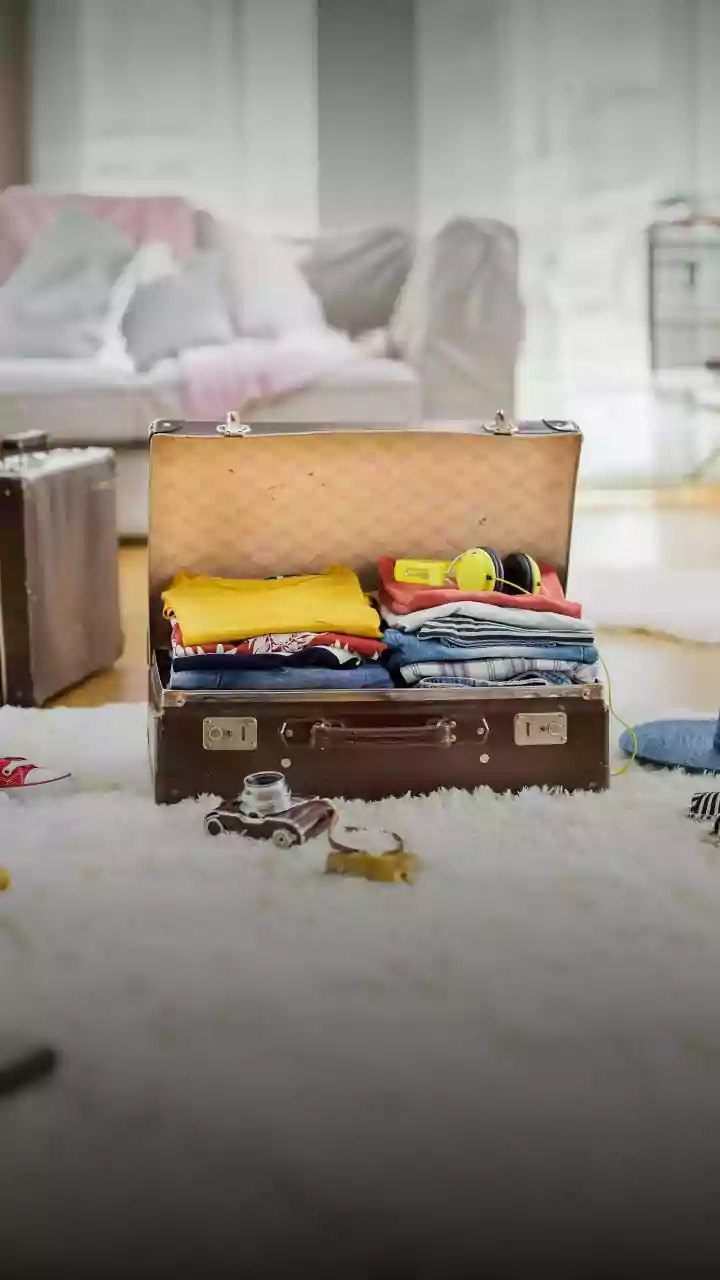 Check Every Fastening before Packing Festive Clothes for Travel