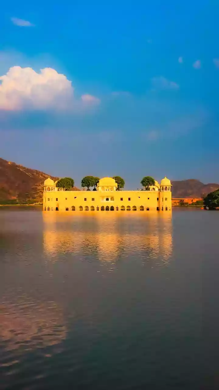 Two dead as car plunges into pond in Rajasthan's Tonk