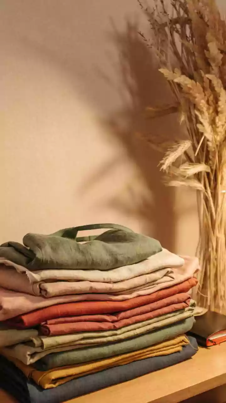 Your clothes decide comfort—fabric choice matters most in extreme summer heat