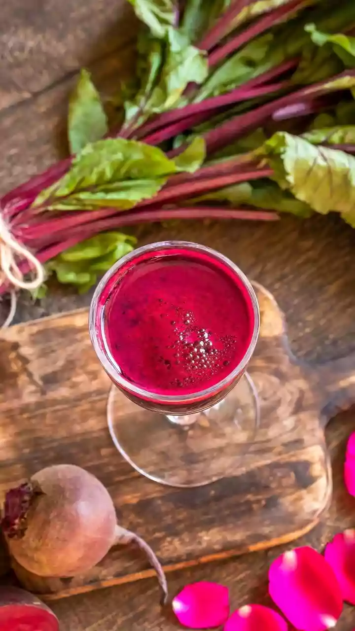 Drink Fresh Beetroot Amla Juice For Radiant Monsoon Skin