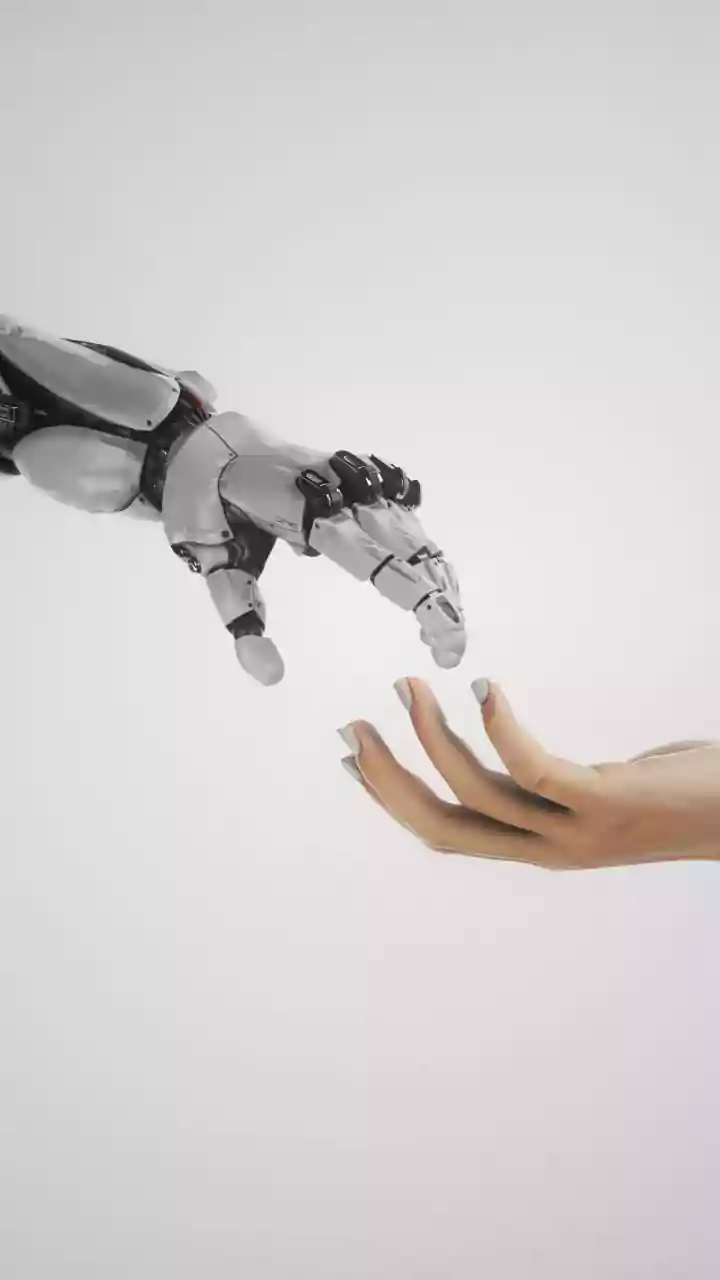 OpenAI hires Thinking Machines co-founders amid AI talent wars