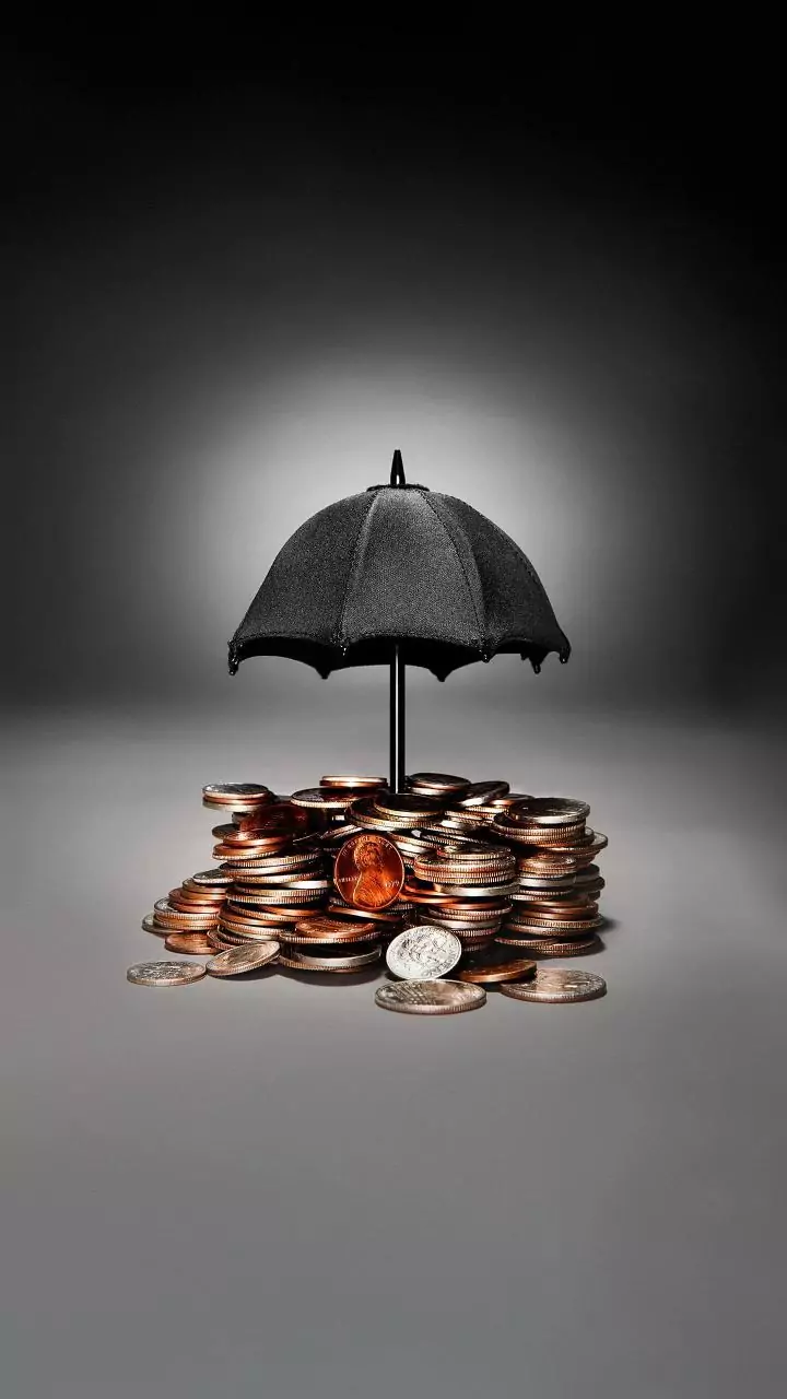 Critical Illness Cover vs Health Insurance: What Indian Families Need