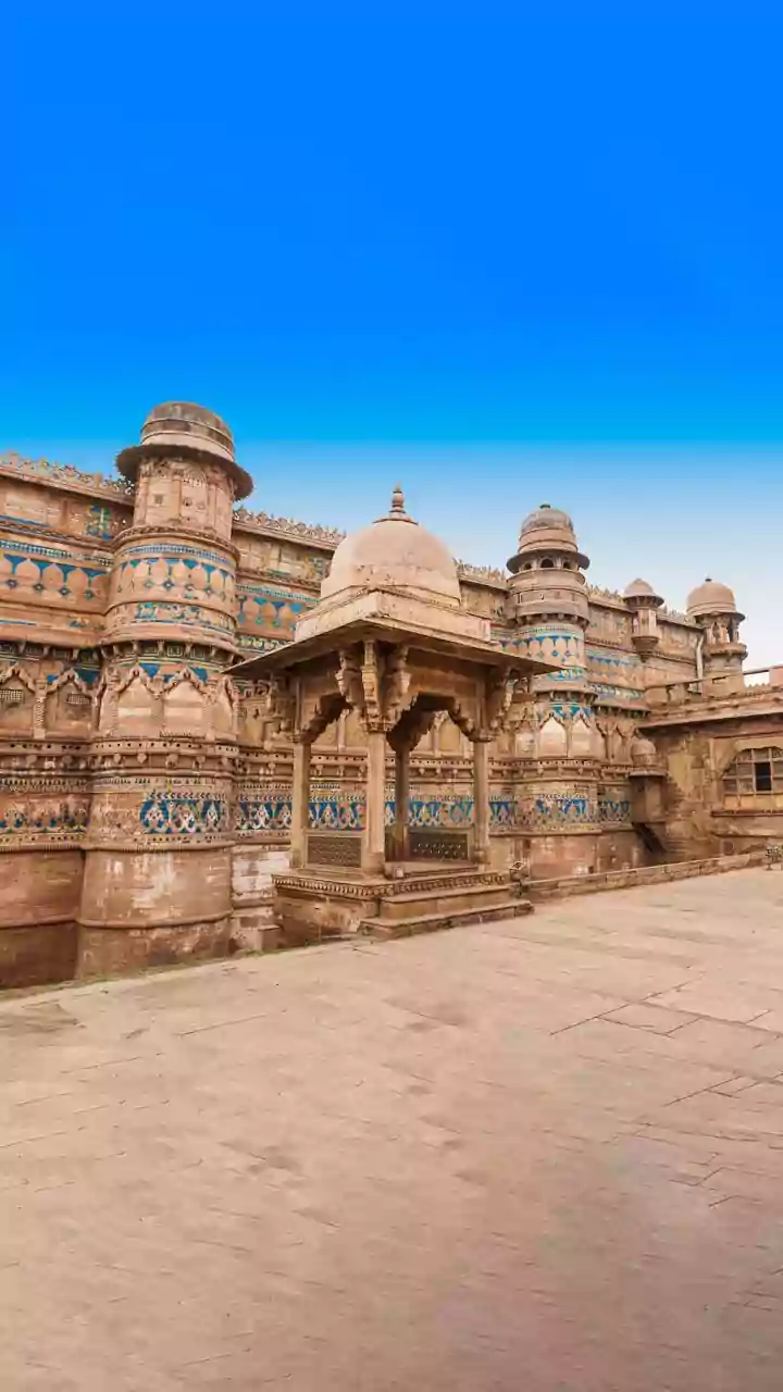Gwalior 1-Day Itinerary To Experience A Perfect Blend Of History, Food, & Relaxation