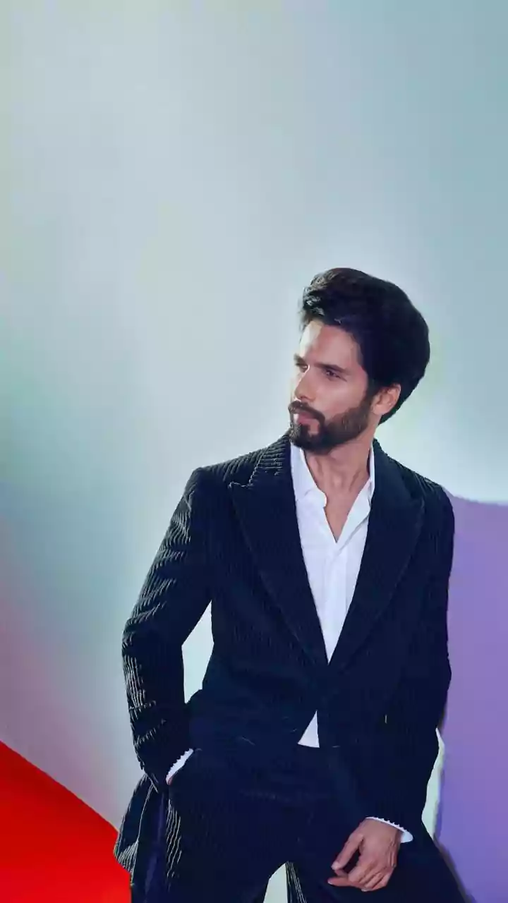 Shahid Kapoor To Deepika Padukone: Bollywood Stars Who Started As Background Dancers