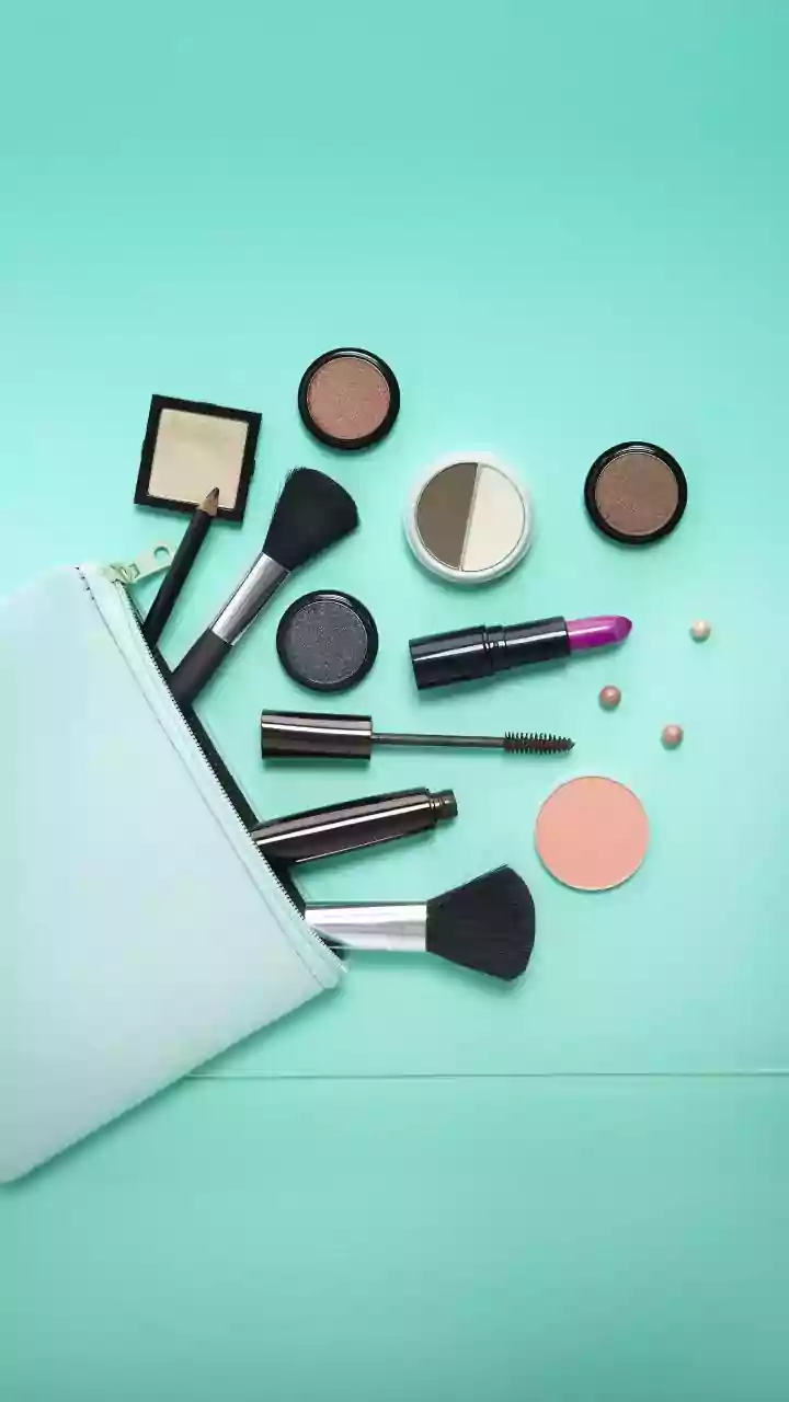 5 Signs You Should Get a Facial: Your Skin's SOS!