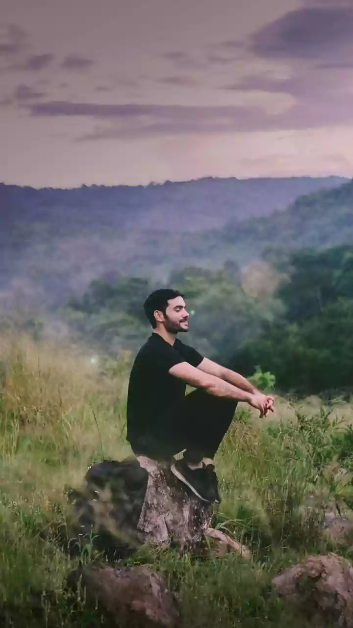 Vineeth K shares college friend with 100cr wealth choosing spirituality