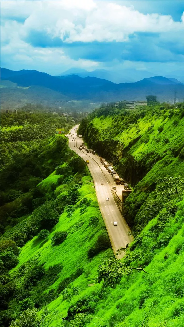 GSI submits report on sinking of Shimla road, suggests ban on blasting for tunnel construction