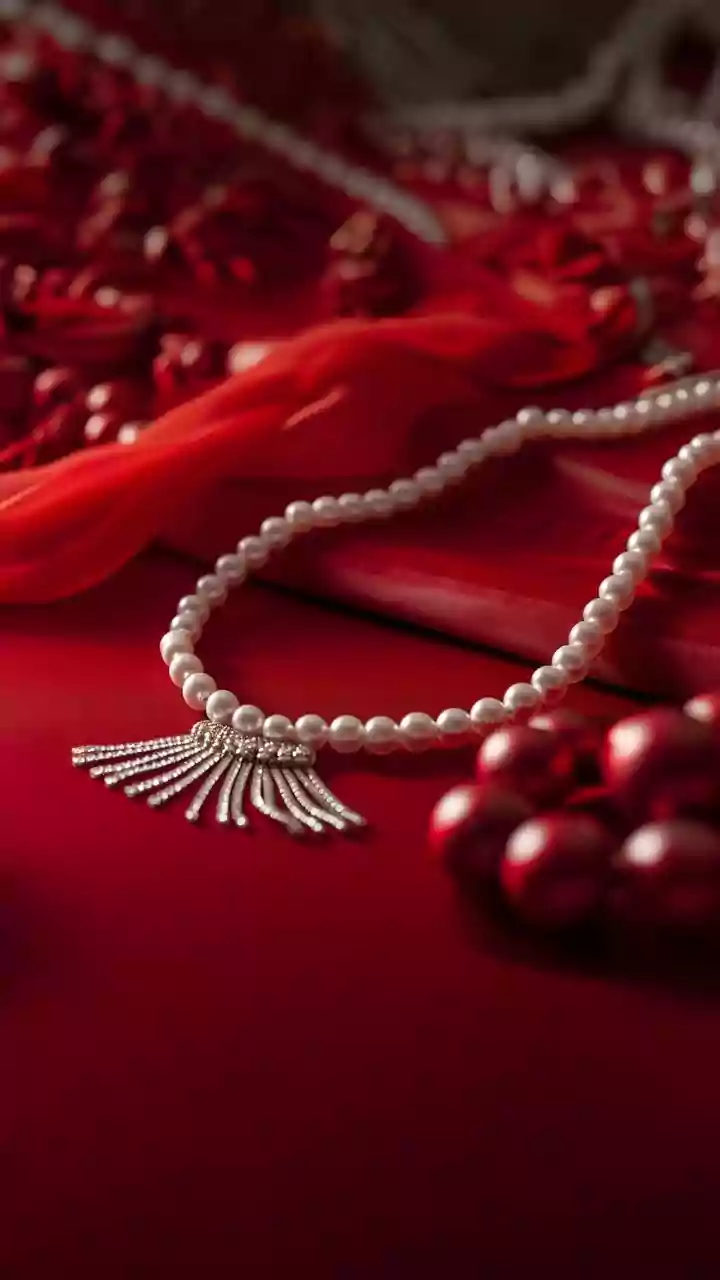 How to style pearl jewellery for festive occasions