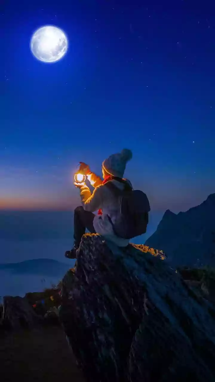How Watching October's Luminous Moon Rises Connects Modern Youth With Seasonal Sky Cycles