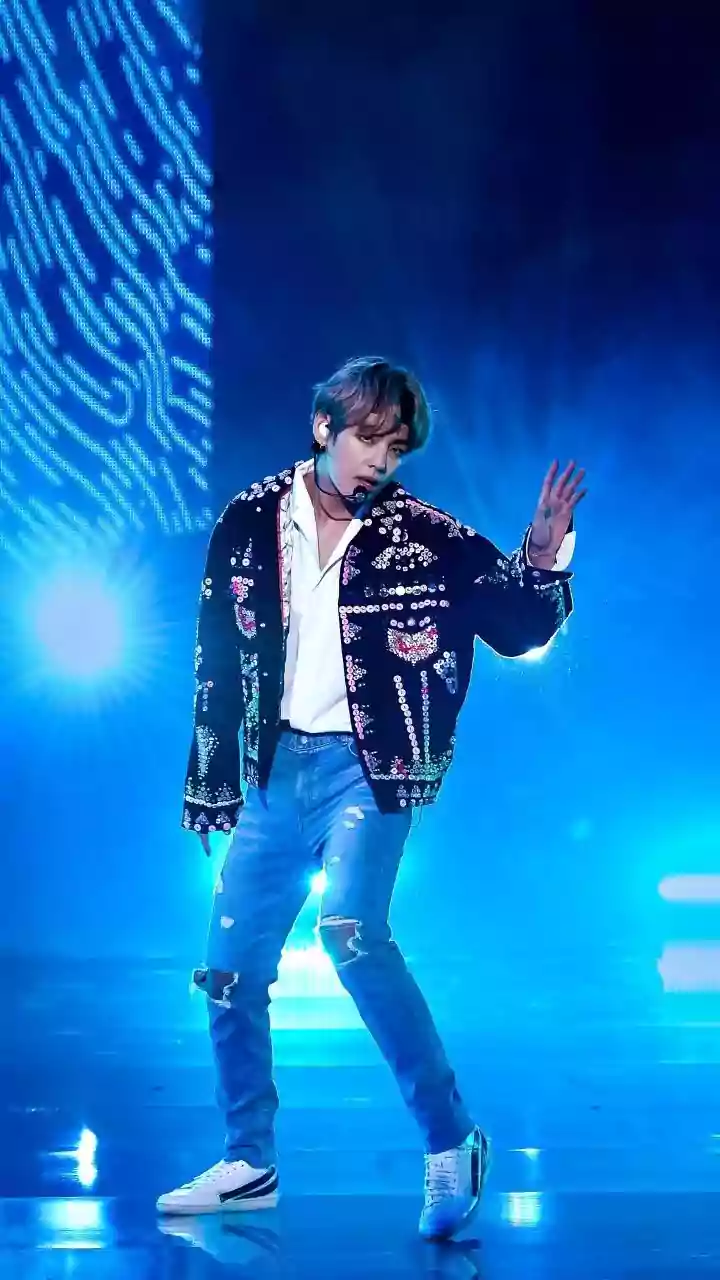 BTS V, RM Get Shoutout From Brown Eyed Soul At Seoul Concert On Christmas Eve; Wooga Squad Friend Park Hyung-Sik Joins - WATCH