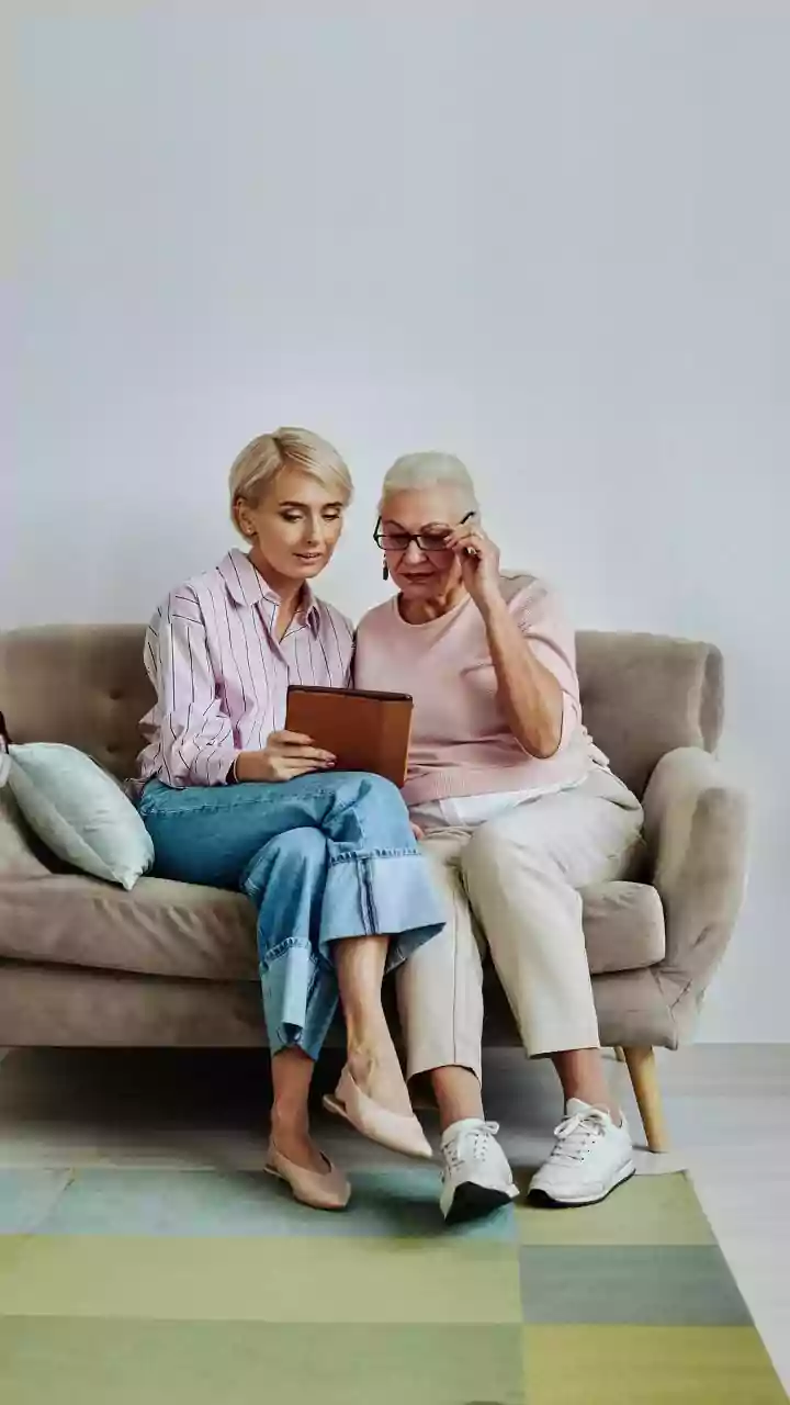 How to host the perfect virtual family reunion