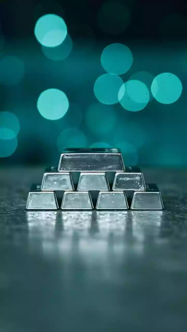 Silver's Surprising Surge: A $160 Wave in 2025