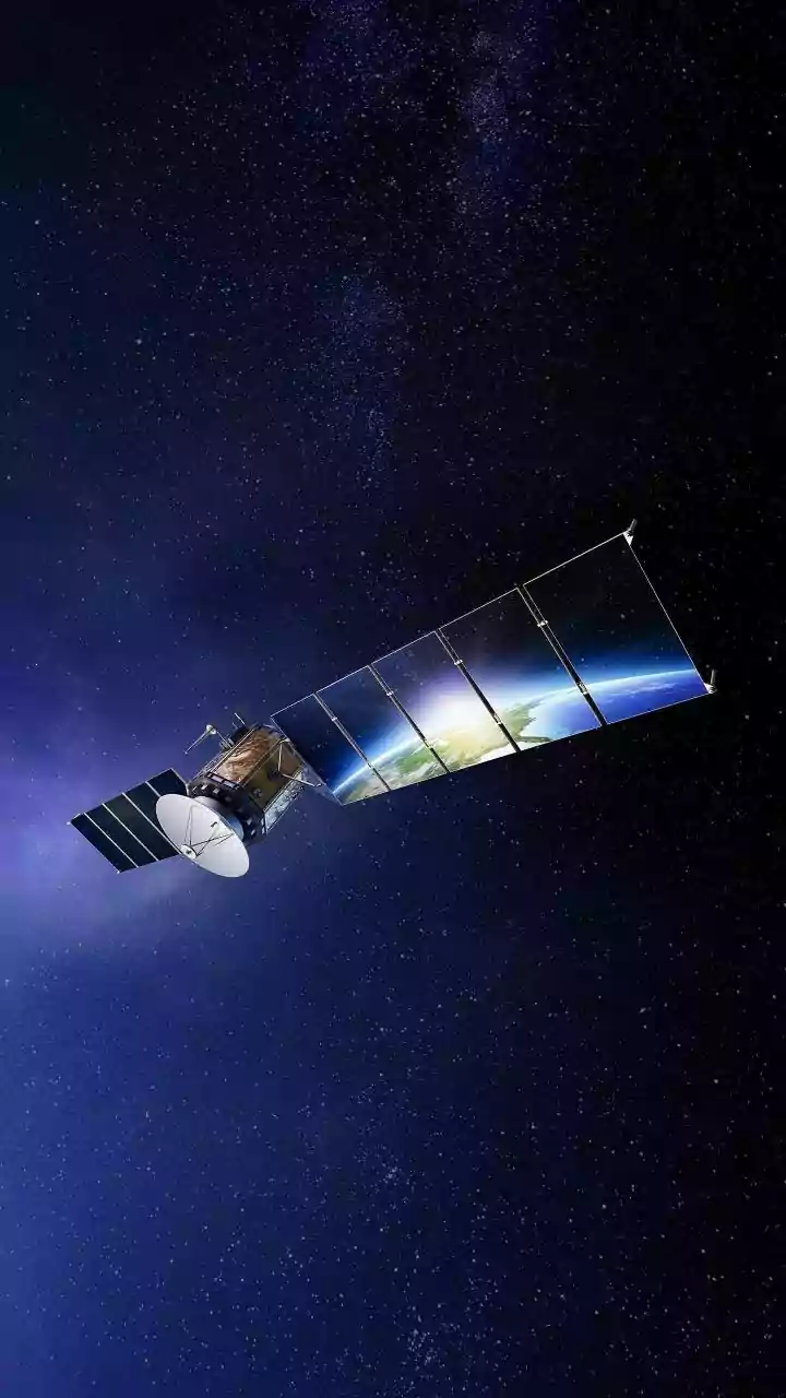 SWISSto12, HPS/LSS to build antenna reflector for NEASTAR-1 satellite