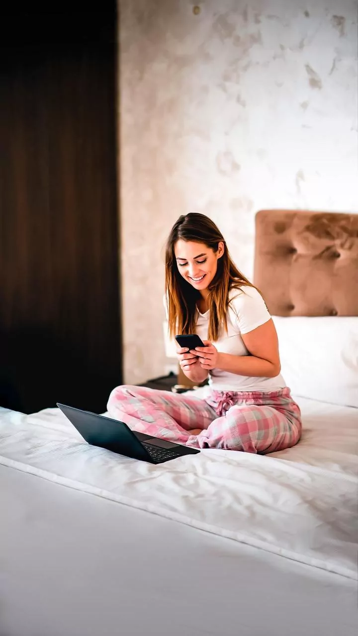 Start Hotel Room Comparison with Refundability after the Mid-August Hotel Rate Surge