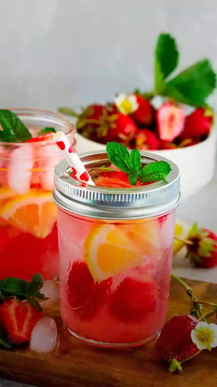 Simple Recipes For Homemade Fruit Infused Detox Waters That Boost Everyday Energy Levels