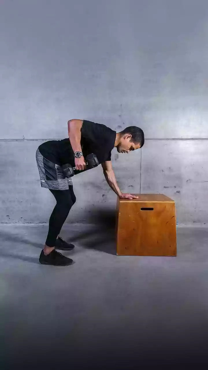 Why single-arm bent-over row is a killer exercise