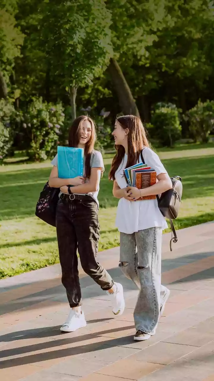 Universities Will Decide When and Where One-Year Master's Courses Begin