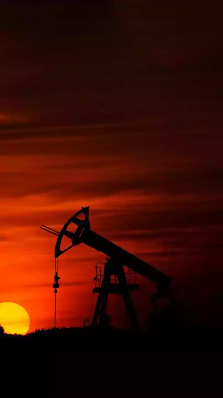 India's Cautious Approach to Russian Crude Amid Sanctions