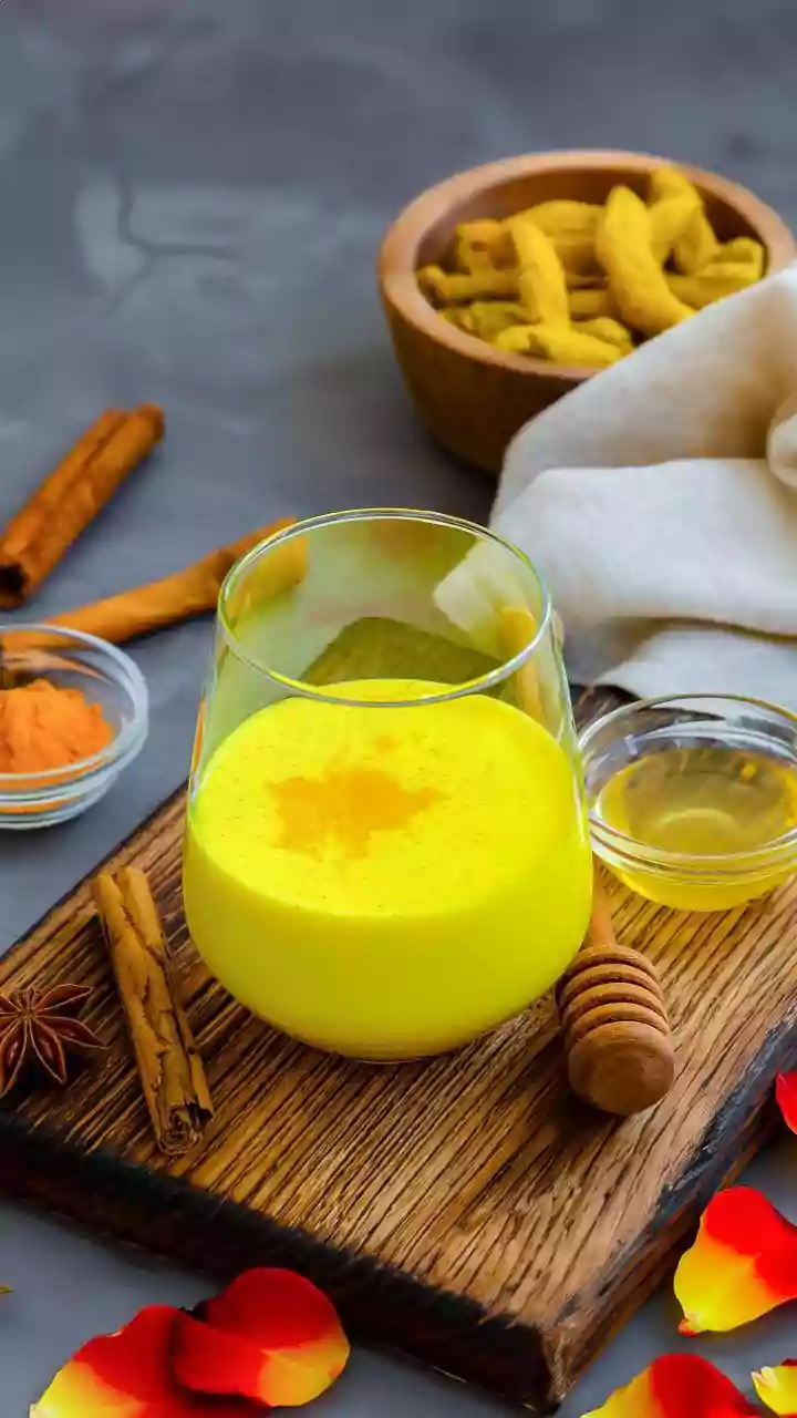 Turmeric and Honey Feature in Seven Popular Homemade Face Packs