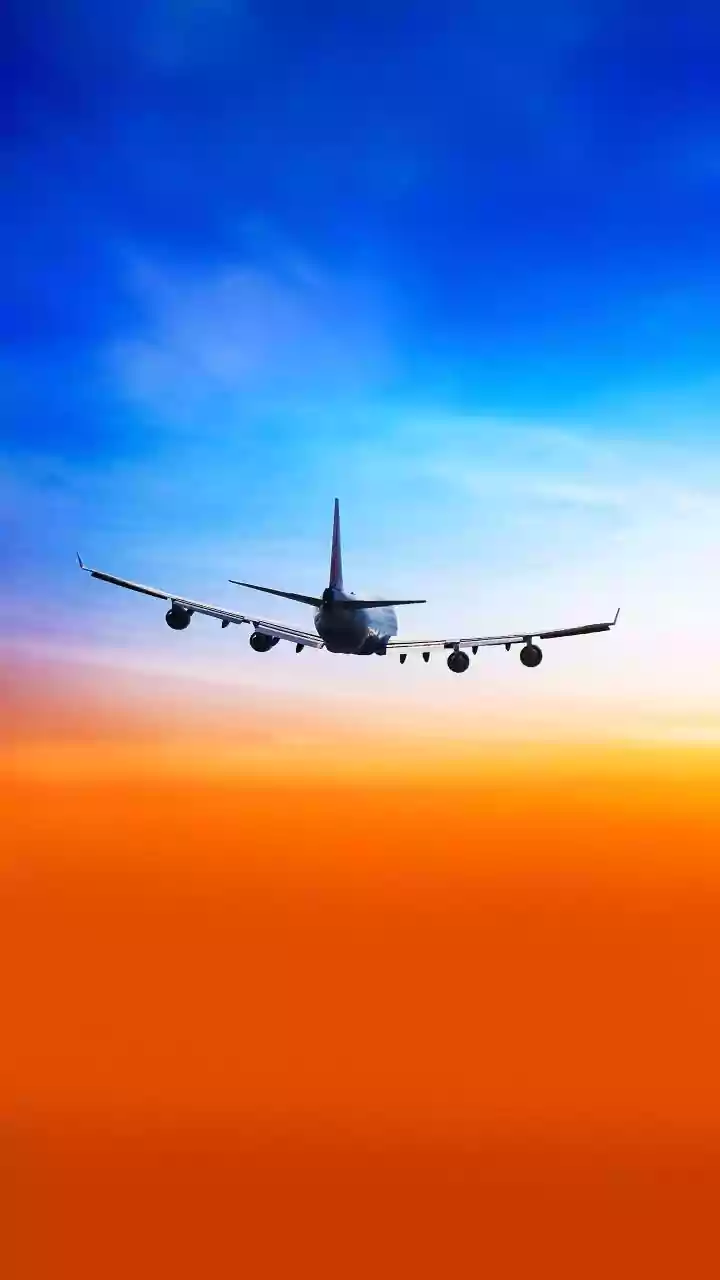 Why Planes Sometimes Descend Faster Than Passengers Expect