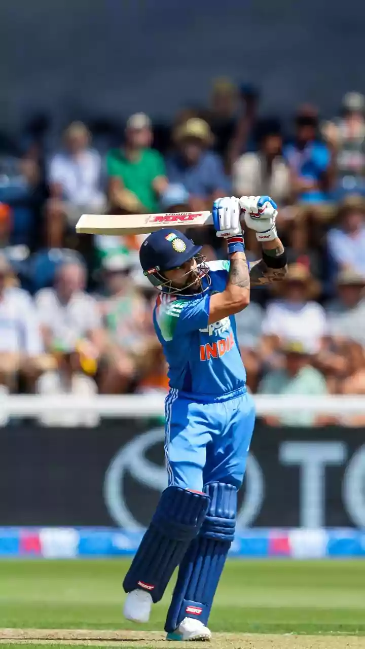 Batters with 80-plus averages in successful ODI chases (2,000-plus runs)