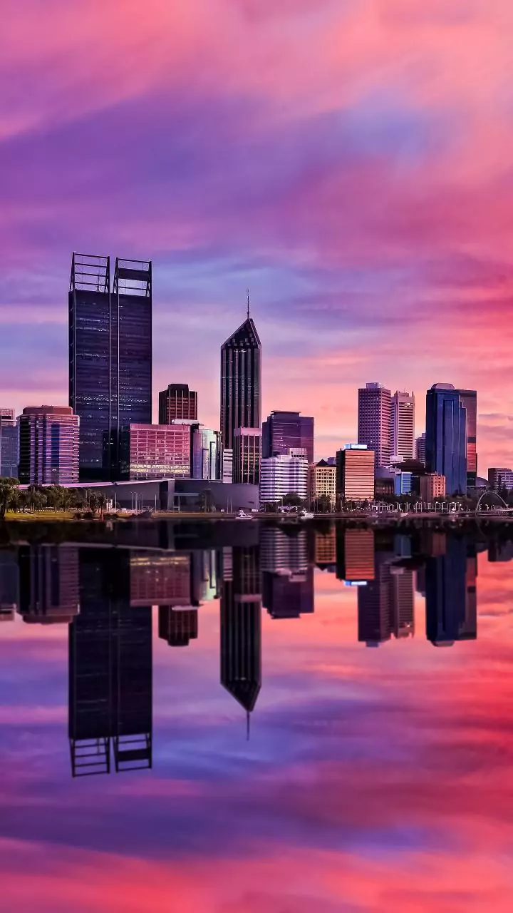 Man with nunchucks makes threats at Hannah Beazley's Perth office