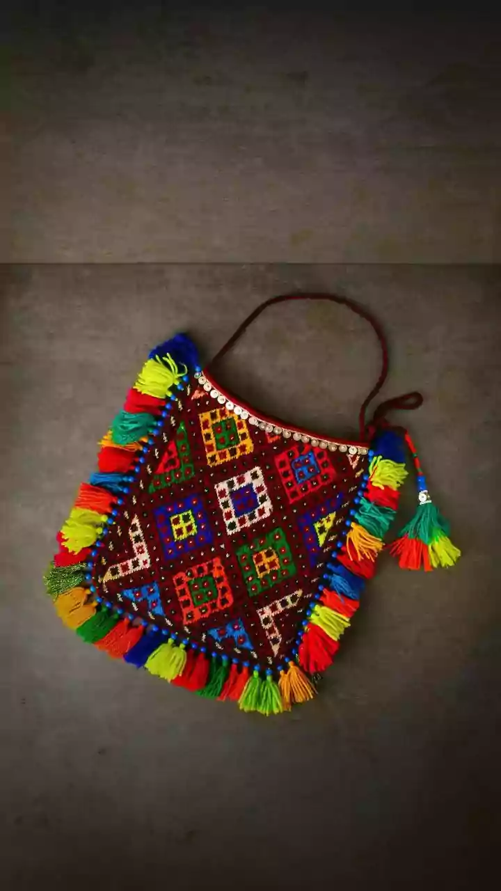 A Festive Guide to Parandis: Embellish Your Look