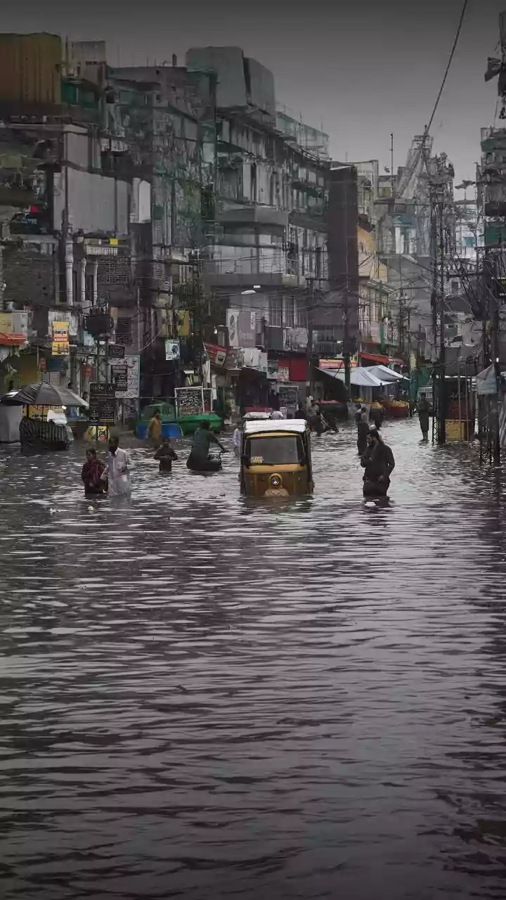 When Heavy Rain Can Disrupt Roads, Flights And Outdoor Travel Plans
