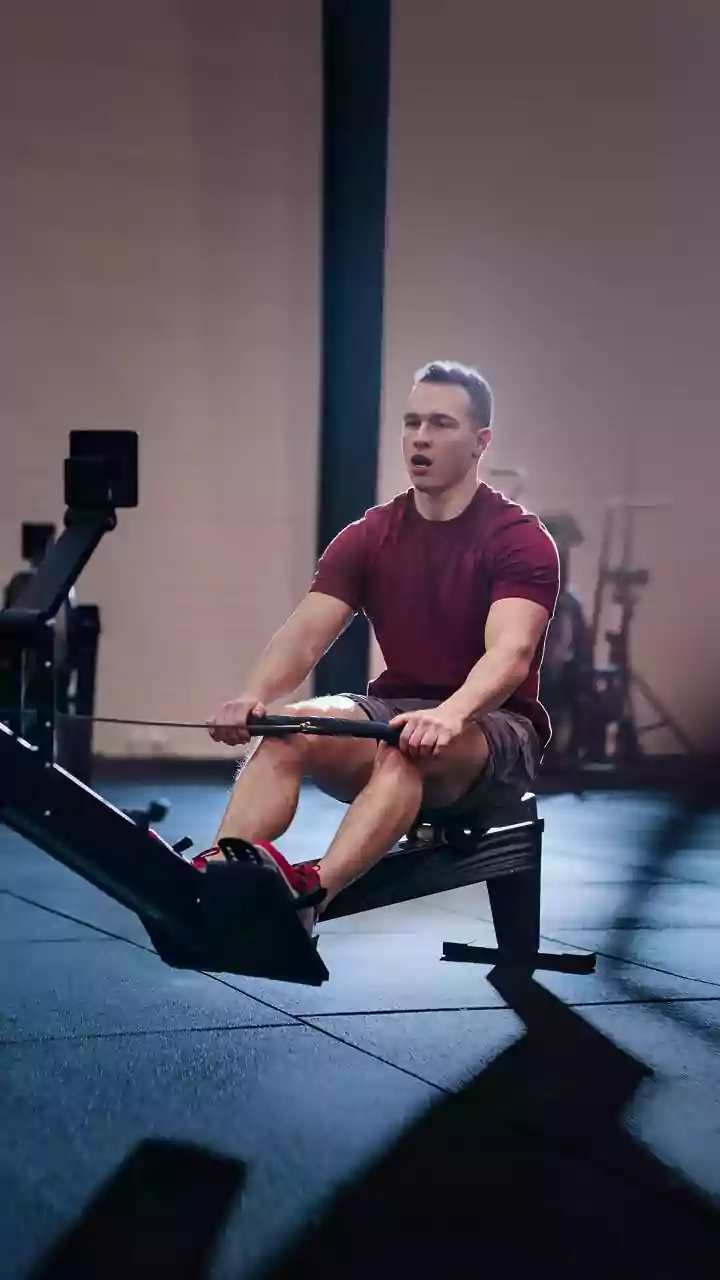 Rowing or hiking? Which is better for endurance