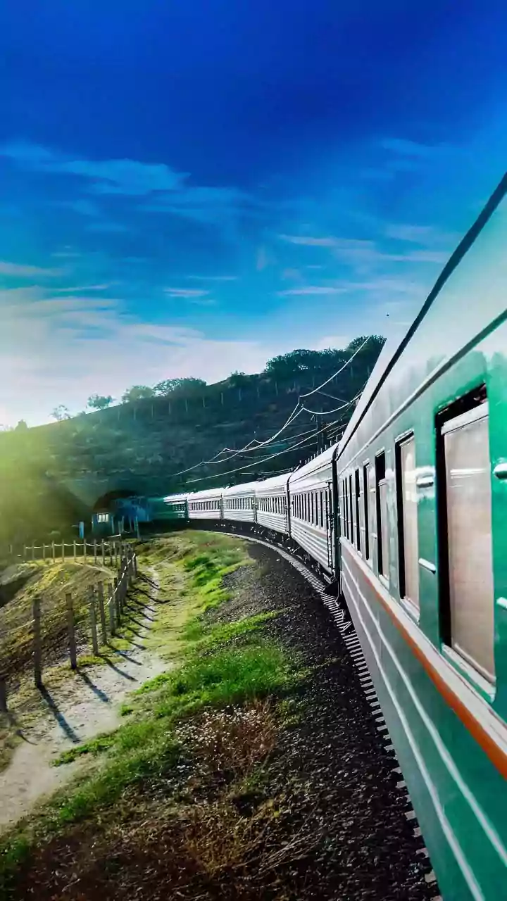 Why Overnight Rail Routes Help Solo Backpackers Plan Cost-Effective Central India Trips