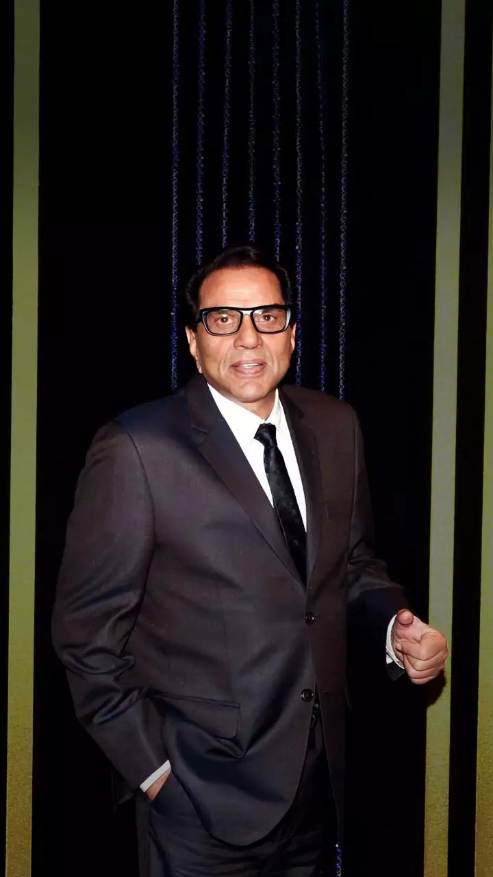 'Still grieving...' Esha Deol asks fans for kindness after losing her father Dharmendra