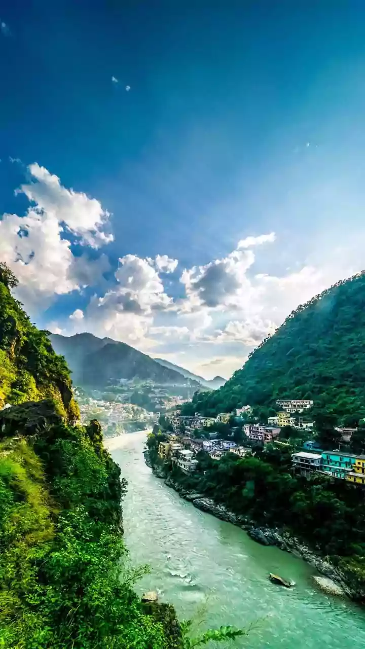How Rishikesh Co-Living Spaces Offer Nomads Fast Wi-Fi And Budget Riverside Accommodation